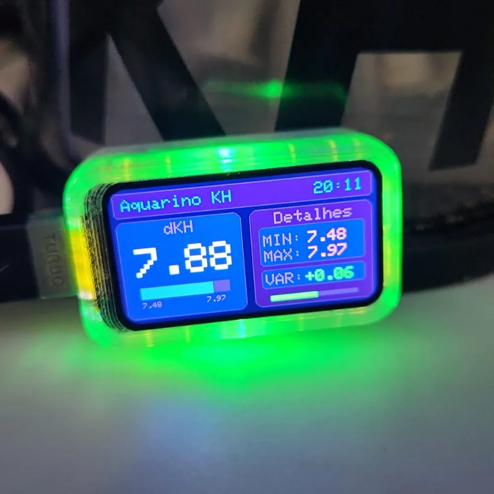 O Aquarino Display: case em PLA, tela LCD e conector USB-C.